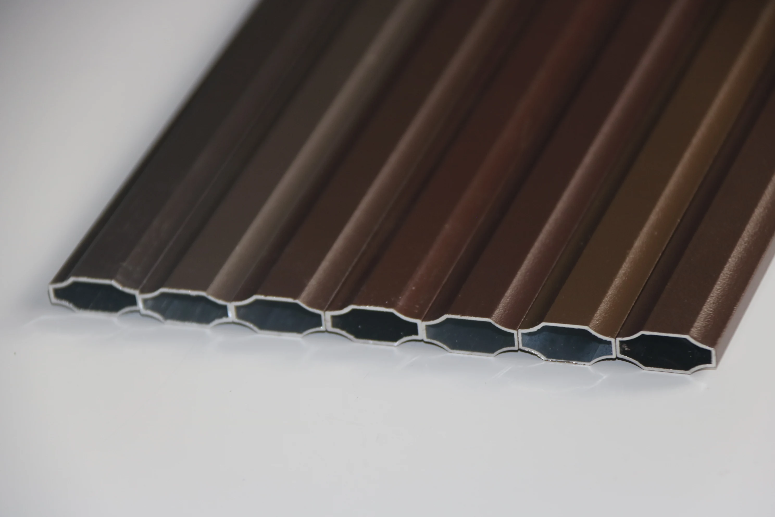 Hot sales Environmentally friendly beautiful high hardness easy construct hollow glass aluminum decorative strips supplier