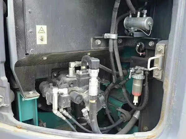 Небольшой экскаватор Kobelco 70SR для восстановления