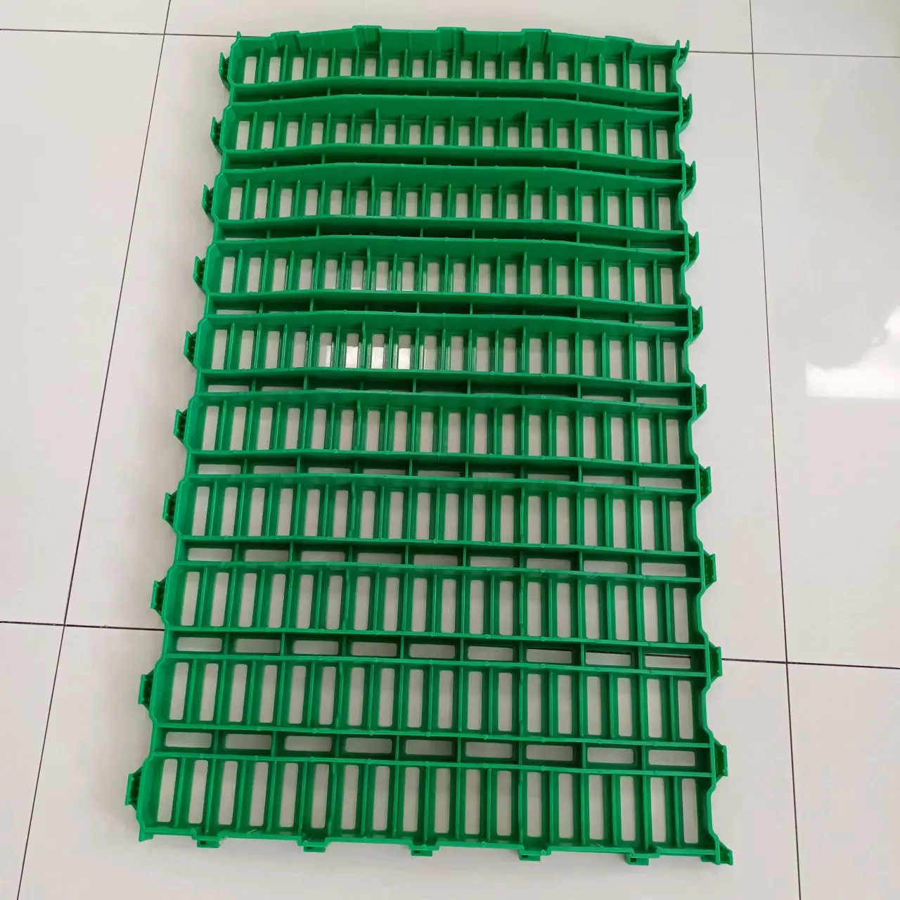 Goat plastic slatted flooring long life, low maintenance and easily washable