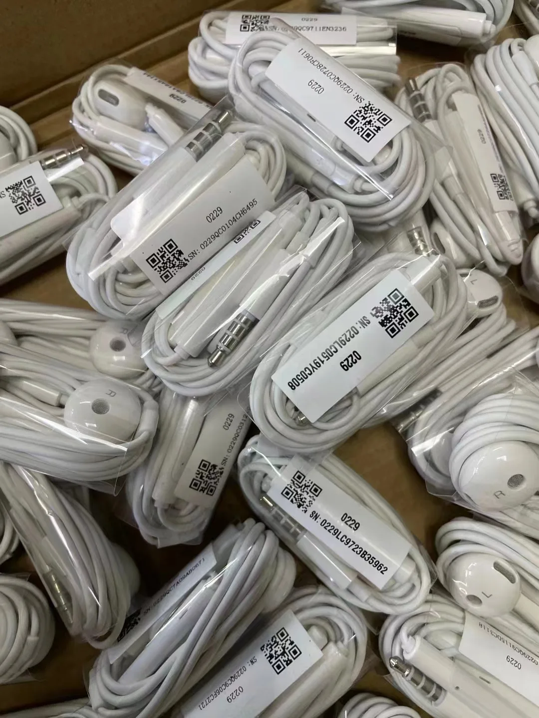 100% Original AM115 Headset With Mic And Remote 3.5mm Handsfree In-Ear Earphone for Huawei Honor  P7 P8 P9 Lite  for Smartphones