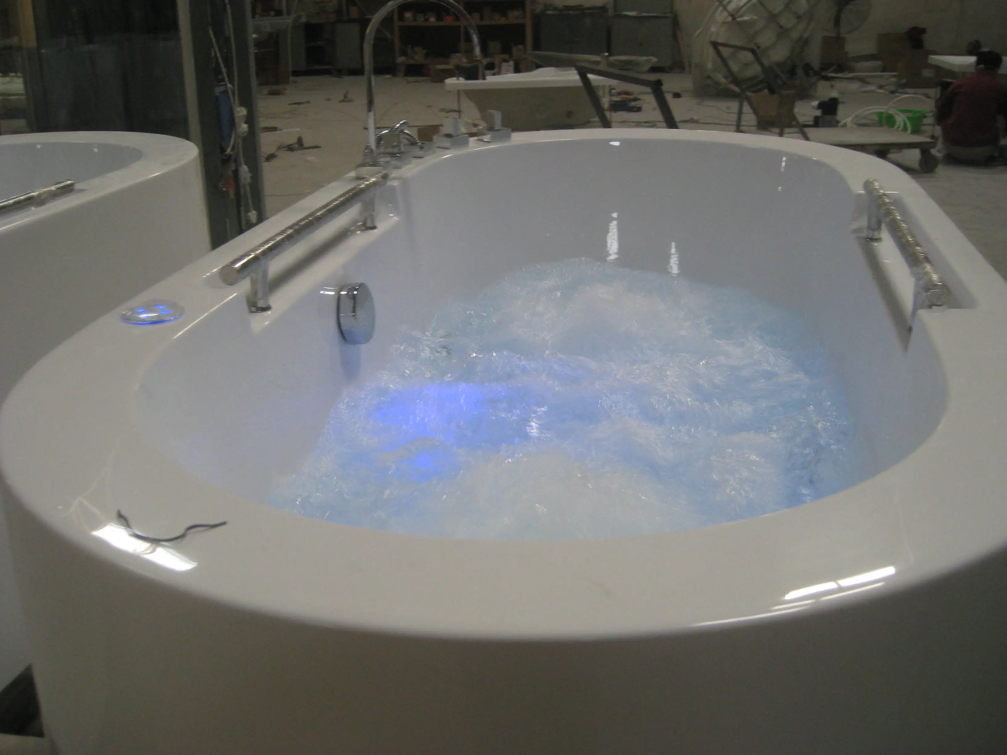 Luxurious big size air jets spa hot tub free standing whirlpool bath tubs