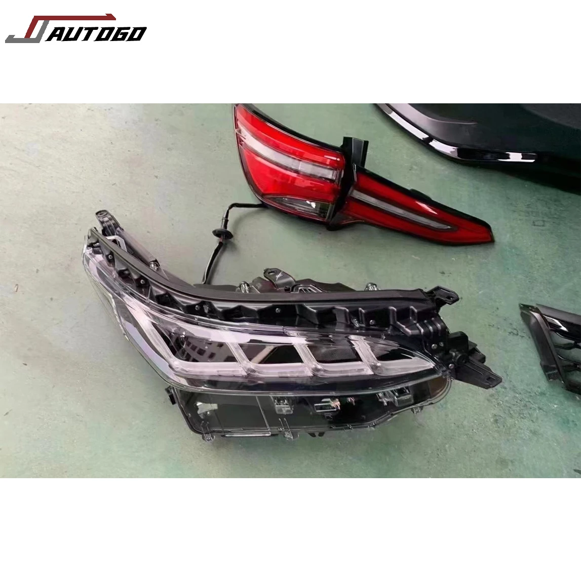 Body Kit For Toyota Fortuner 2016 2017 2018 2019 2020 Update to Legender with Front+Rear Bumper Lamp+Grille assembly