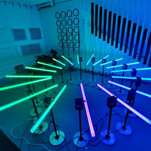 Ночной клуб DMX RGB Вращающаяся трубка Pixel Stage Light 360