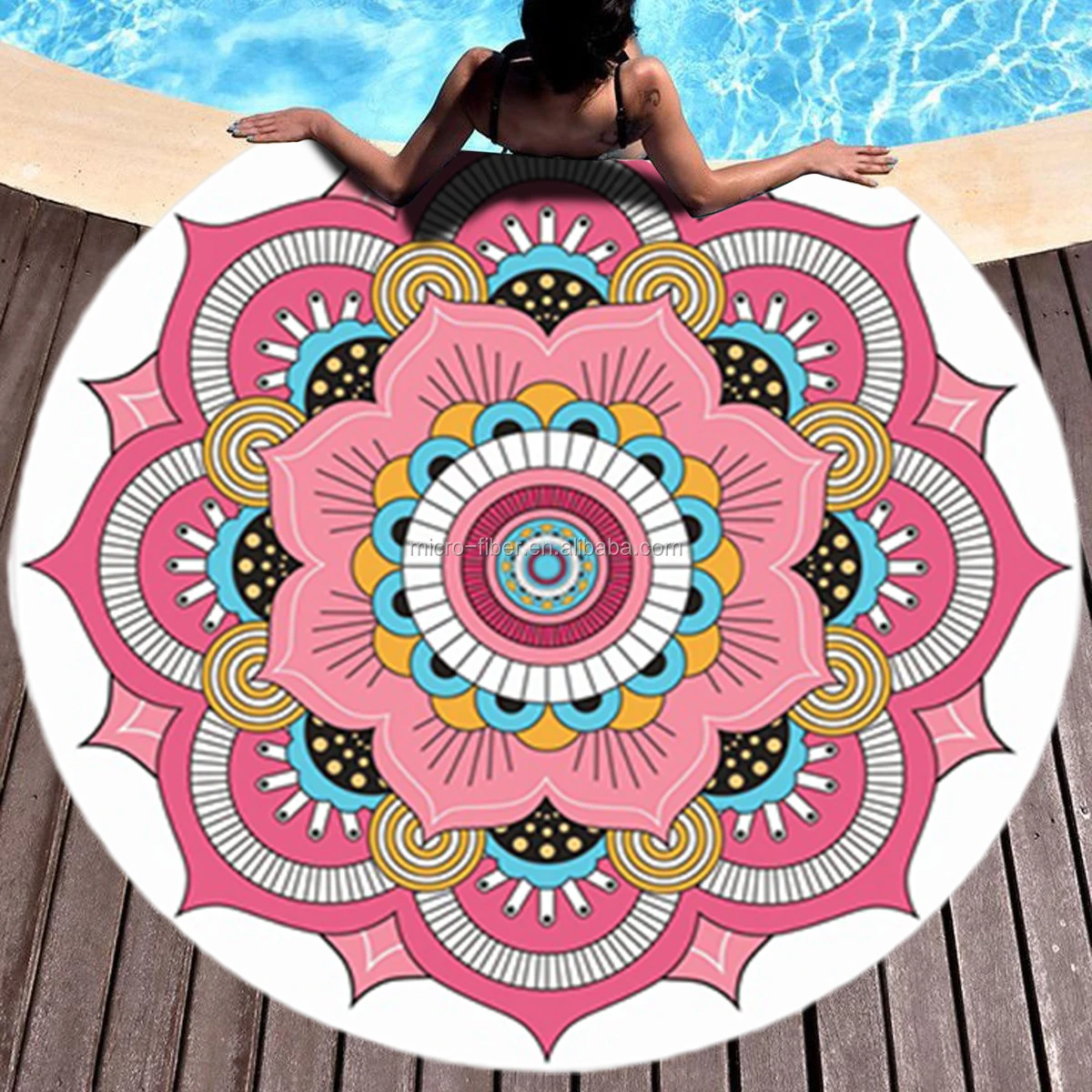 Circular UltraFiber Beach Blanket: Premium Microfiber Round Towel for Stylish Beach Lounging