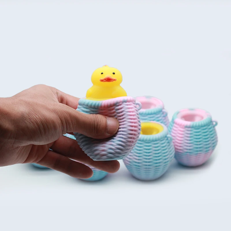 New Arrivals Stress Relief Sensory Squeeze Two Colors Chicken Coop Duck Squishy Toys