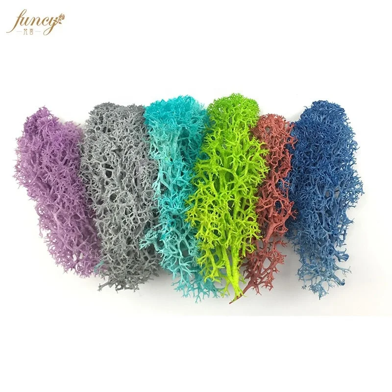 
2019 Hot Factory Wholesale Luxury Office Decoration Green Real Natural Art Frame Panel Stabilize Reindeer Wall moss stabilized 