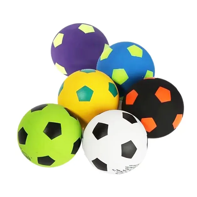 Wholesale Cheap smooth Surface Official Size 4 Rubber Football Soccer Ball factory sell