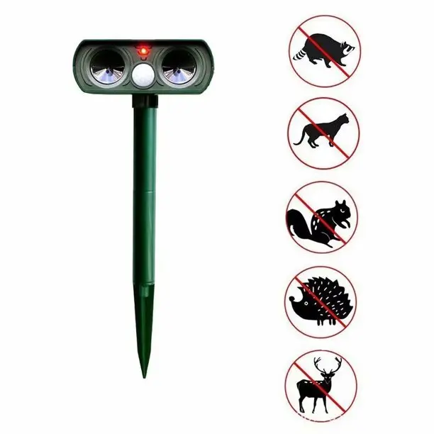 Outdoor Solar Animal Repellent Ultrasonic Cat Dog Repellent Solar Powered Waterproof Animal Deterrent for Garden Yard