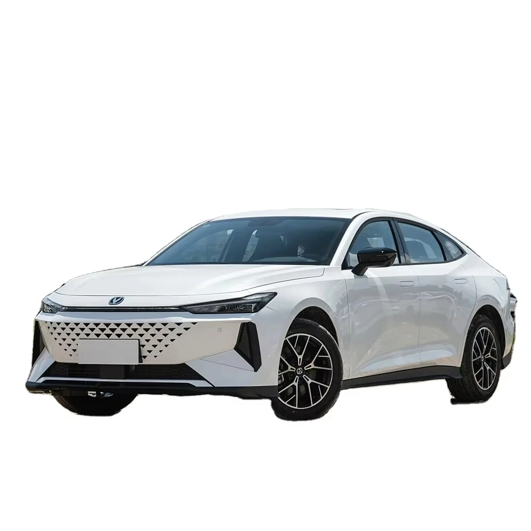 CHANGAN UNI-V IDD SMART ELECTRIC 136 км FUN новый автомобиль UNIK 2024 в наличии
