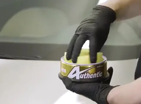 Natural Refined Carnauba Wax for Car Shine Effective in Removing Dust and Dirt