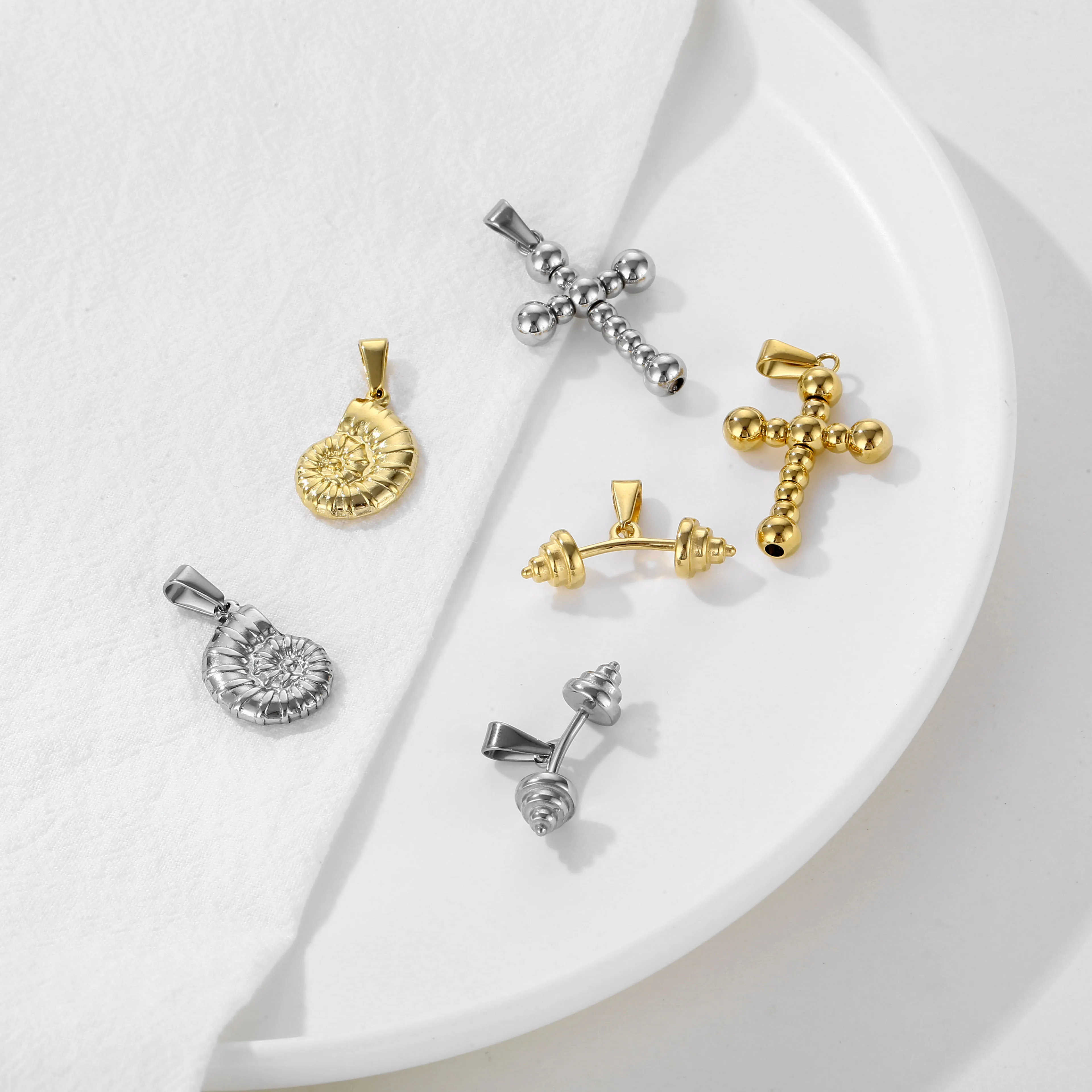 Fashion Trendy Bohemian Sea Ocean Conch Snail Shell Charm Pendant Chain Necklace Waterproof 18K Gold Jewelry For Women Girls