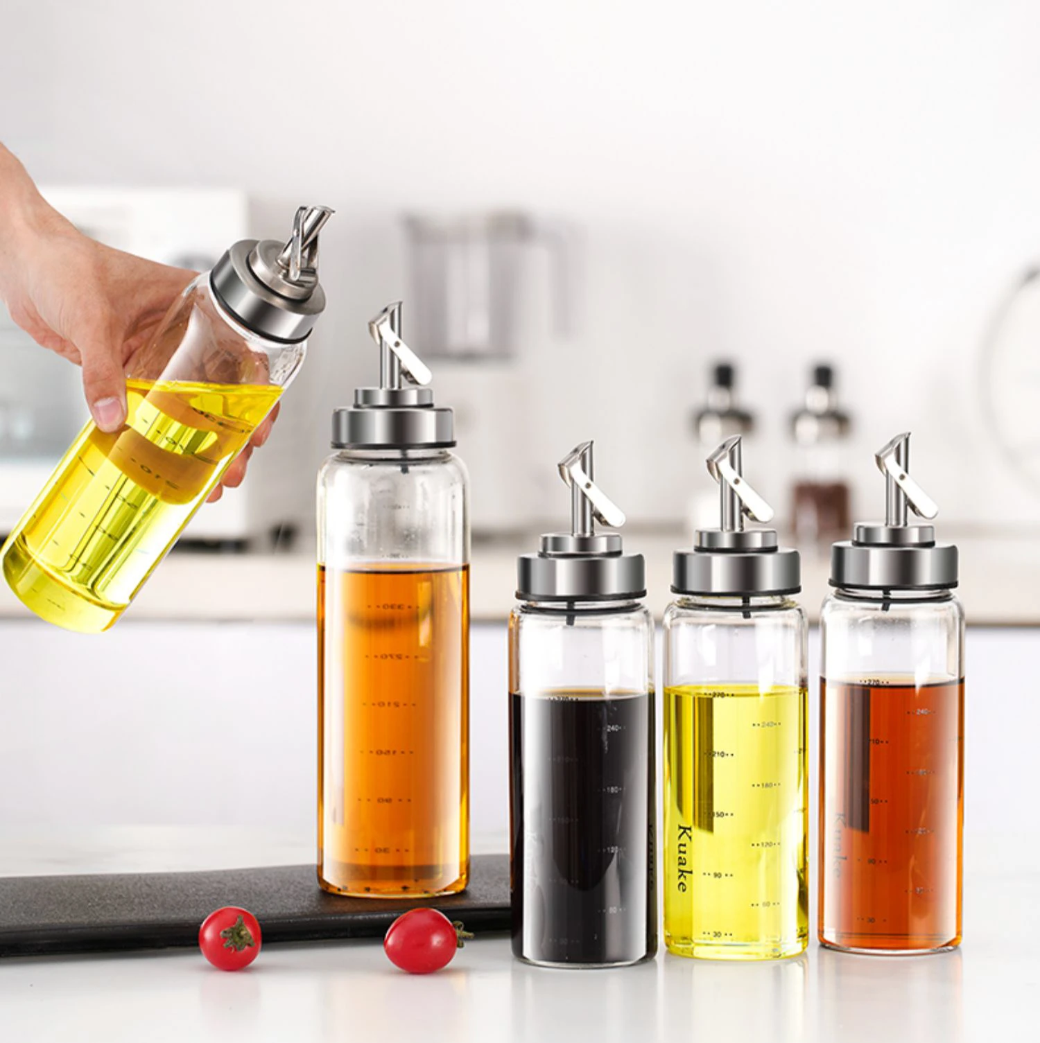 Wholesale SEASONING JAR glass body  olive oil dispenser bottle  oil and vinegar dispenser