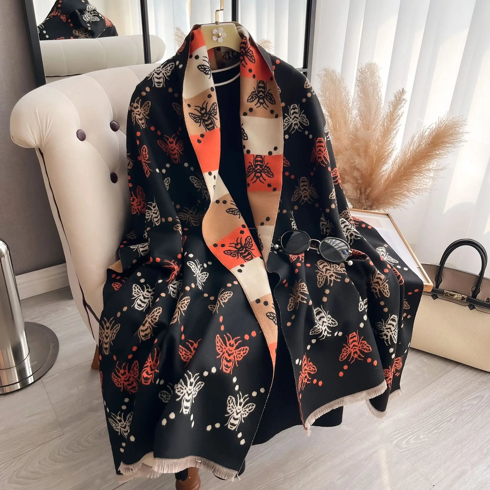 2024 Soft Double Sided Animal Cashmere Scarves Shawls Wrap Stoles Winter Women Thick Warm Bee Pashmina Scarf