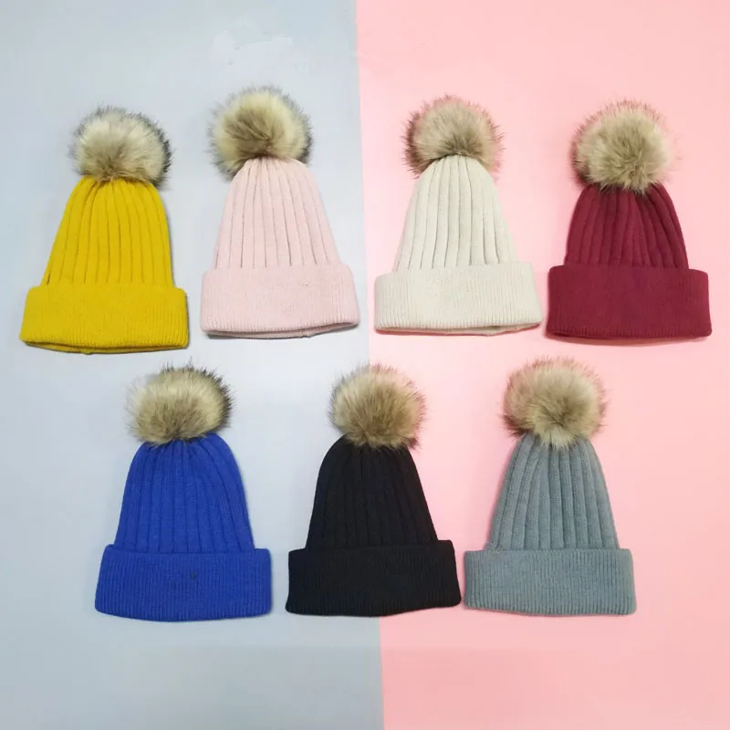 
Popular Custom Warm Knitted Hat For Women Soft 100% Acrylic Beanies Foldable Cap With Pom Pom Design 