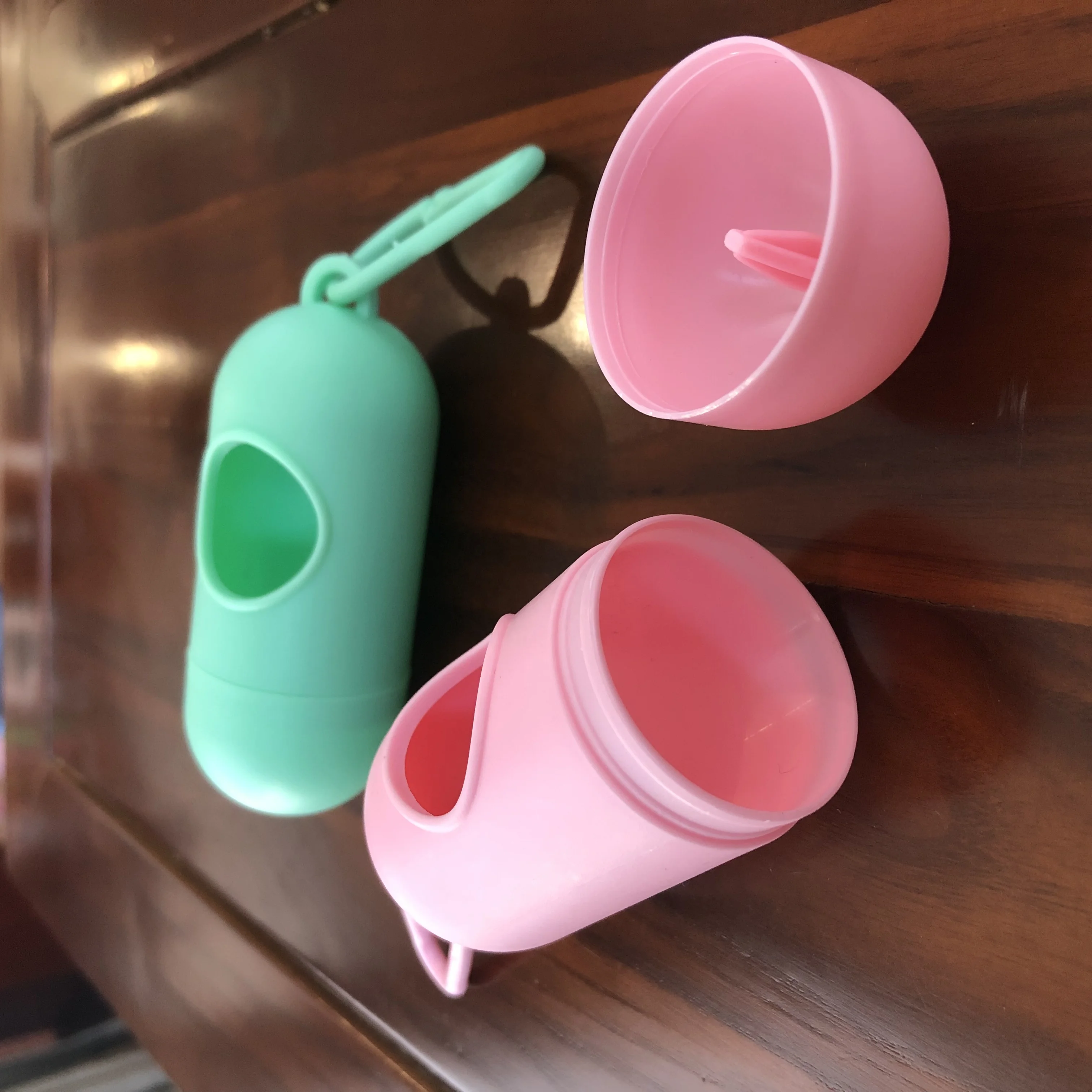 Portable Dog Pet Poop Litter Trash Box Garbage Bag Holder Dog Poop Dispenser Pet Stuff