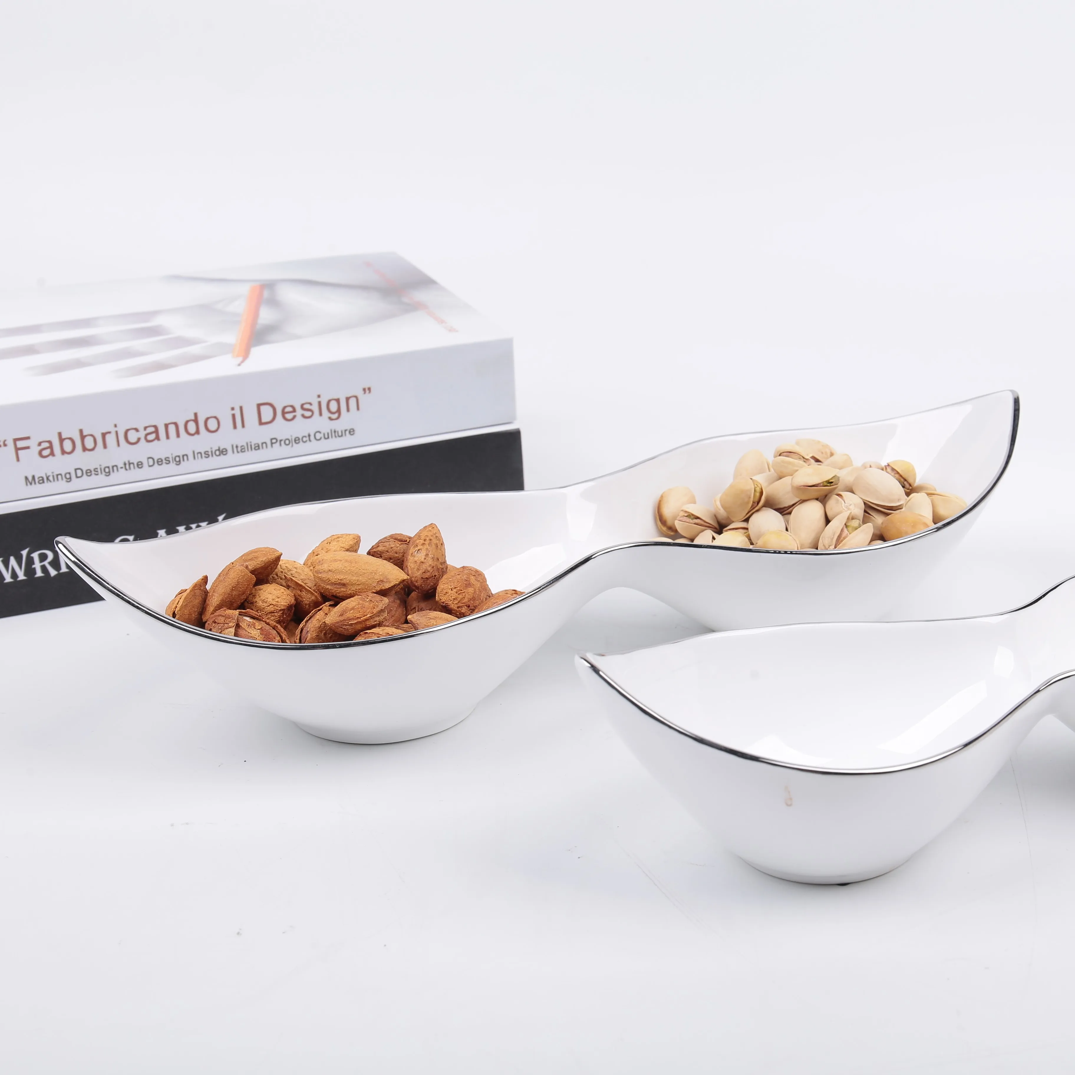 Modern Style Restaurant Hotel Kitchen Tableware Wedding Ceramic Serving Dried Fruit Sauce Separator Plates