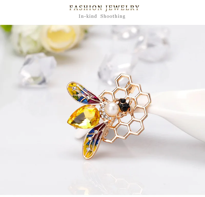 
New fashion statement enamel designer bee hive honeycomb wild lady insect rhinestone brooch pin for college research women gift 