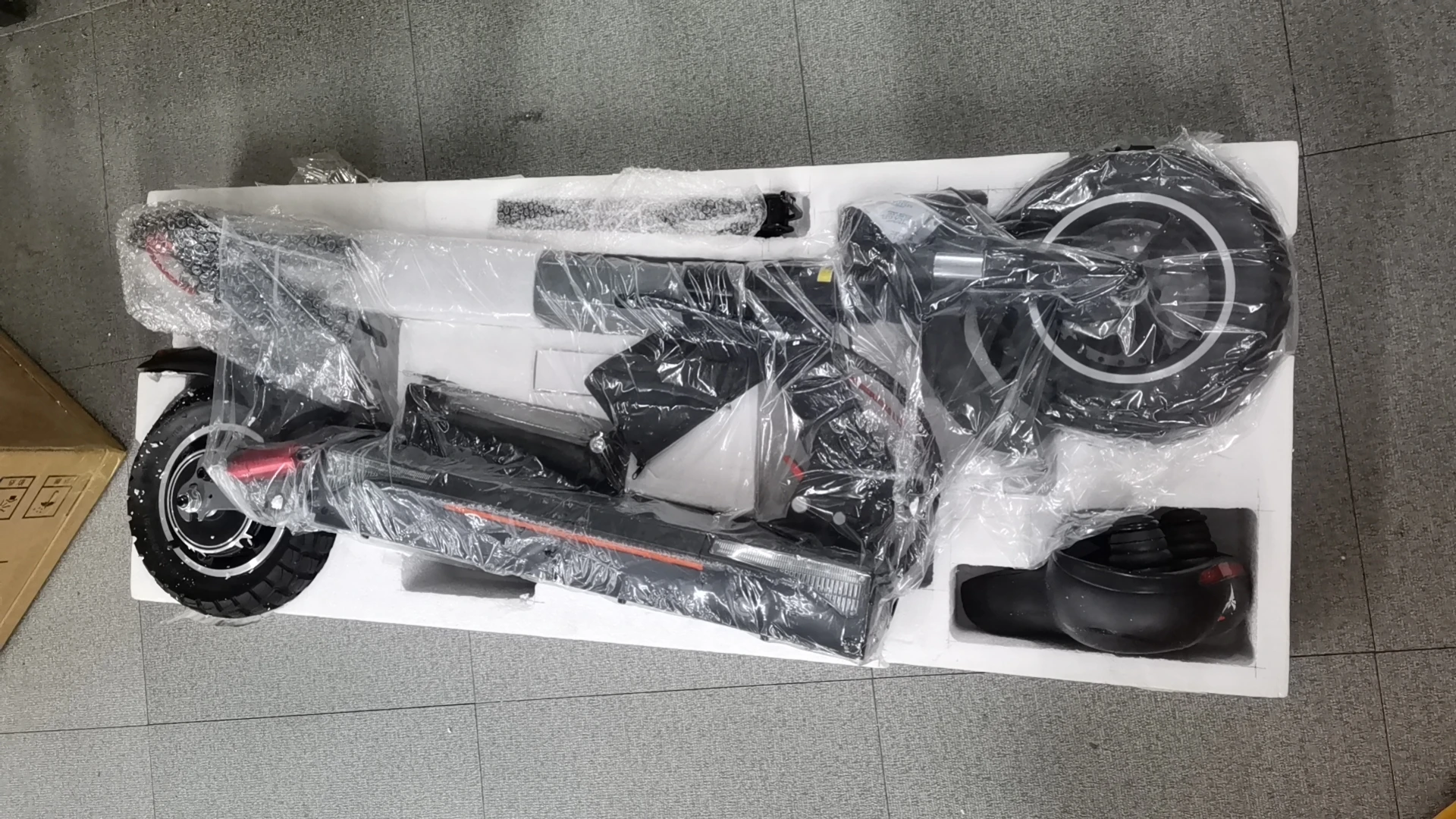 Engwe Y600 Long-Range Kick Scooter for Adults 600W Customizable with Removable 48V Battery Two-Wheel EU US Factory Direct Sale