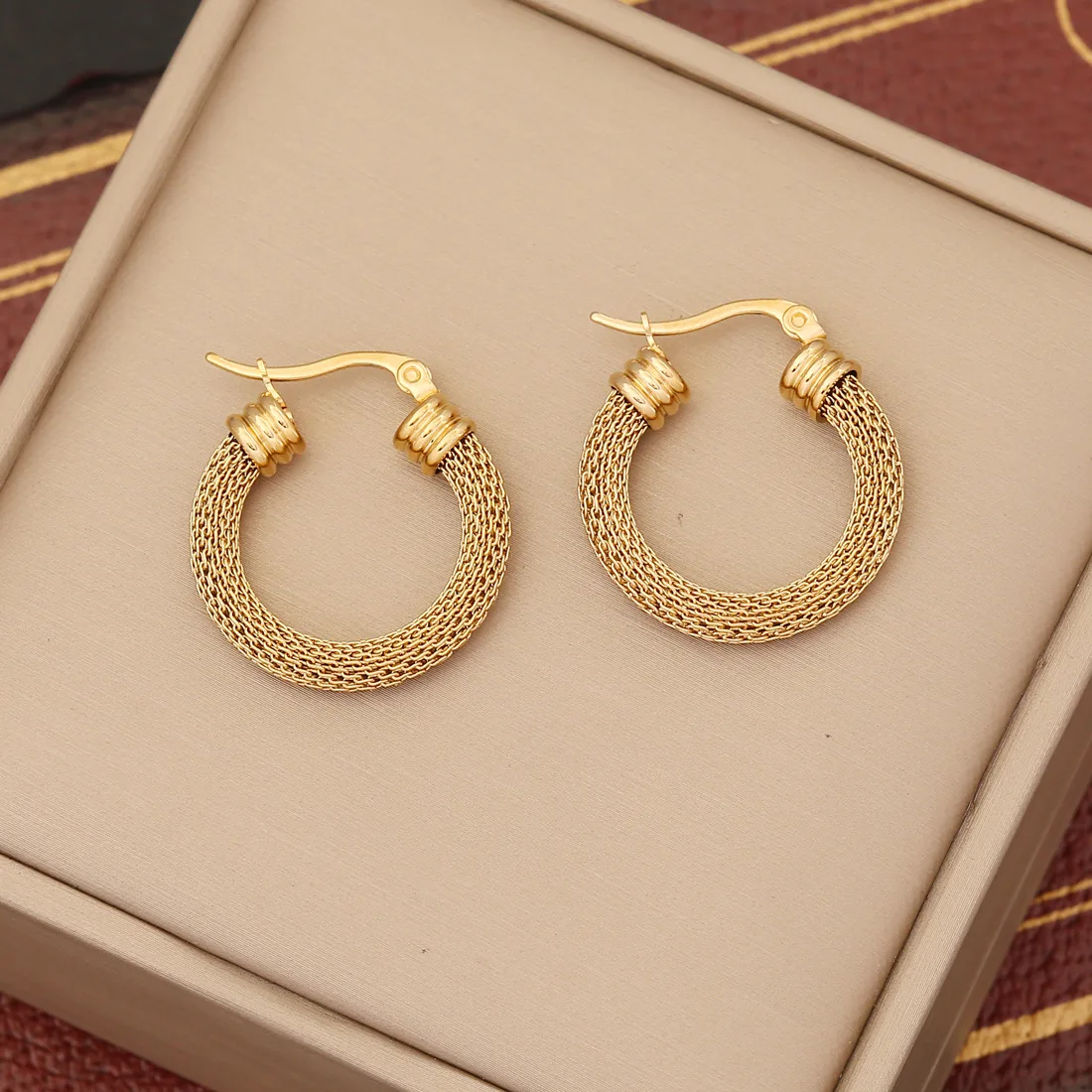 Women Huggie Earrings Unique Designs Gold Plating Stainless Steel Large Hoop Earrings for Female Round Circle Earring Jewelry