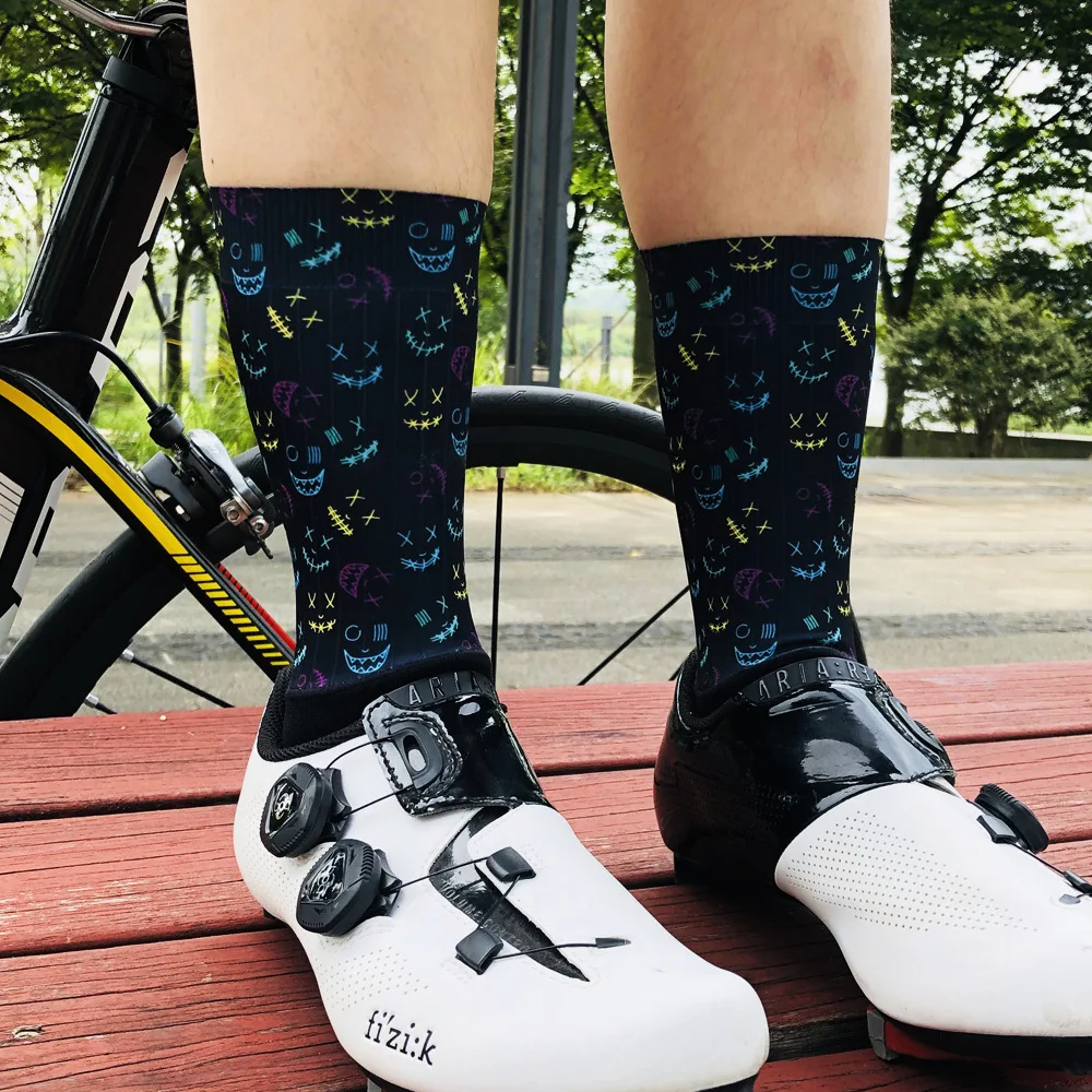 Halloween style novelty Men Skeleton Cotton Breathable print socks Quick Dry Crew Bicycle sport socks
