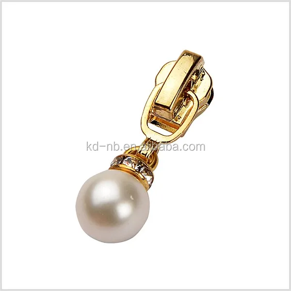 Higher Quality Customized Fashion Zipper Slider Zipper Puller in Sewing or Garment