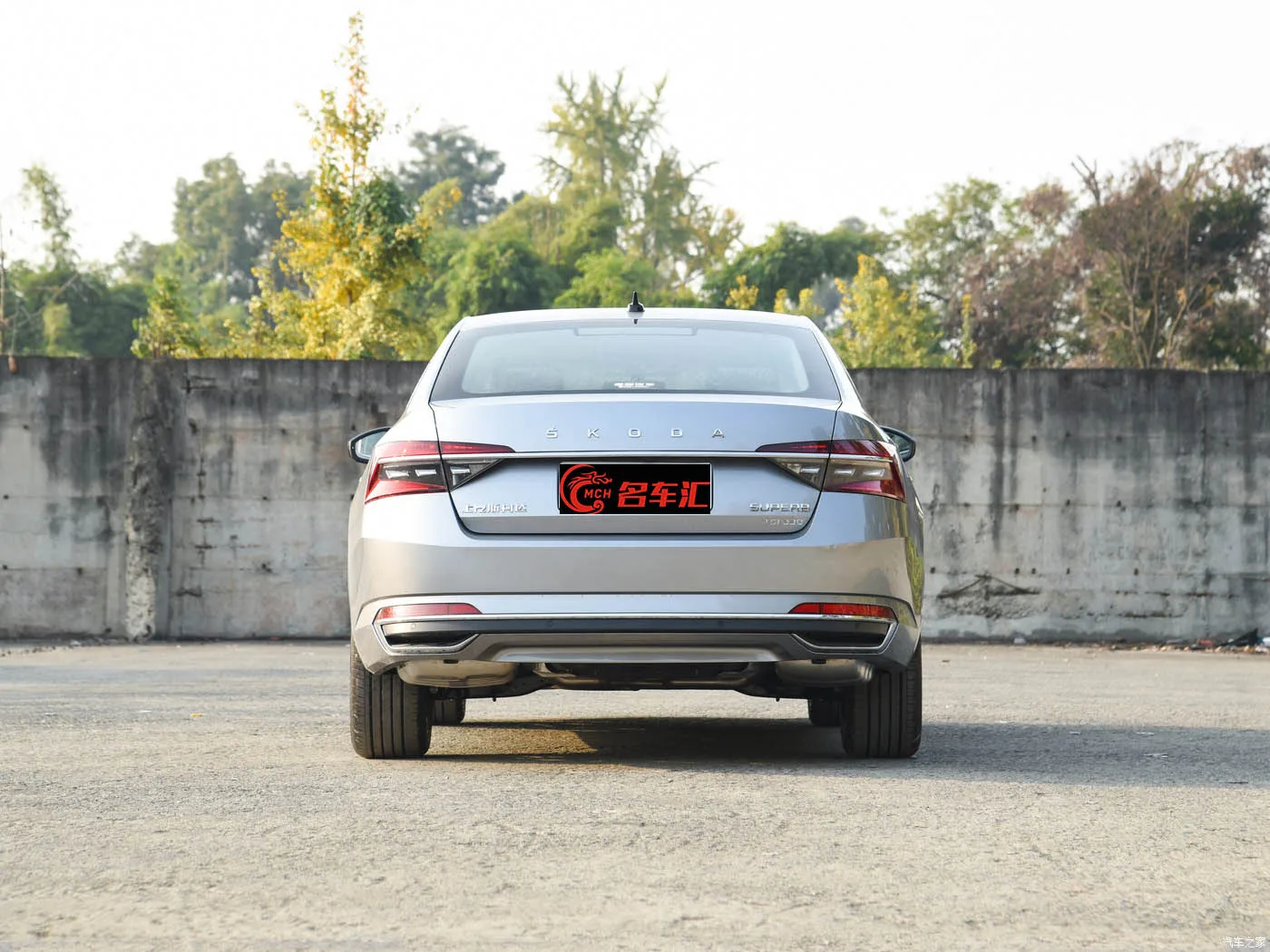 Лидер продаж 2 0 т высококачественный бензиновый автомобиль 2024 Skoda Superb TSI330 DSG роскошная серия автоматический седан среднего размера