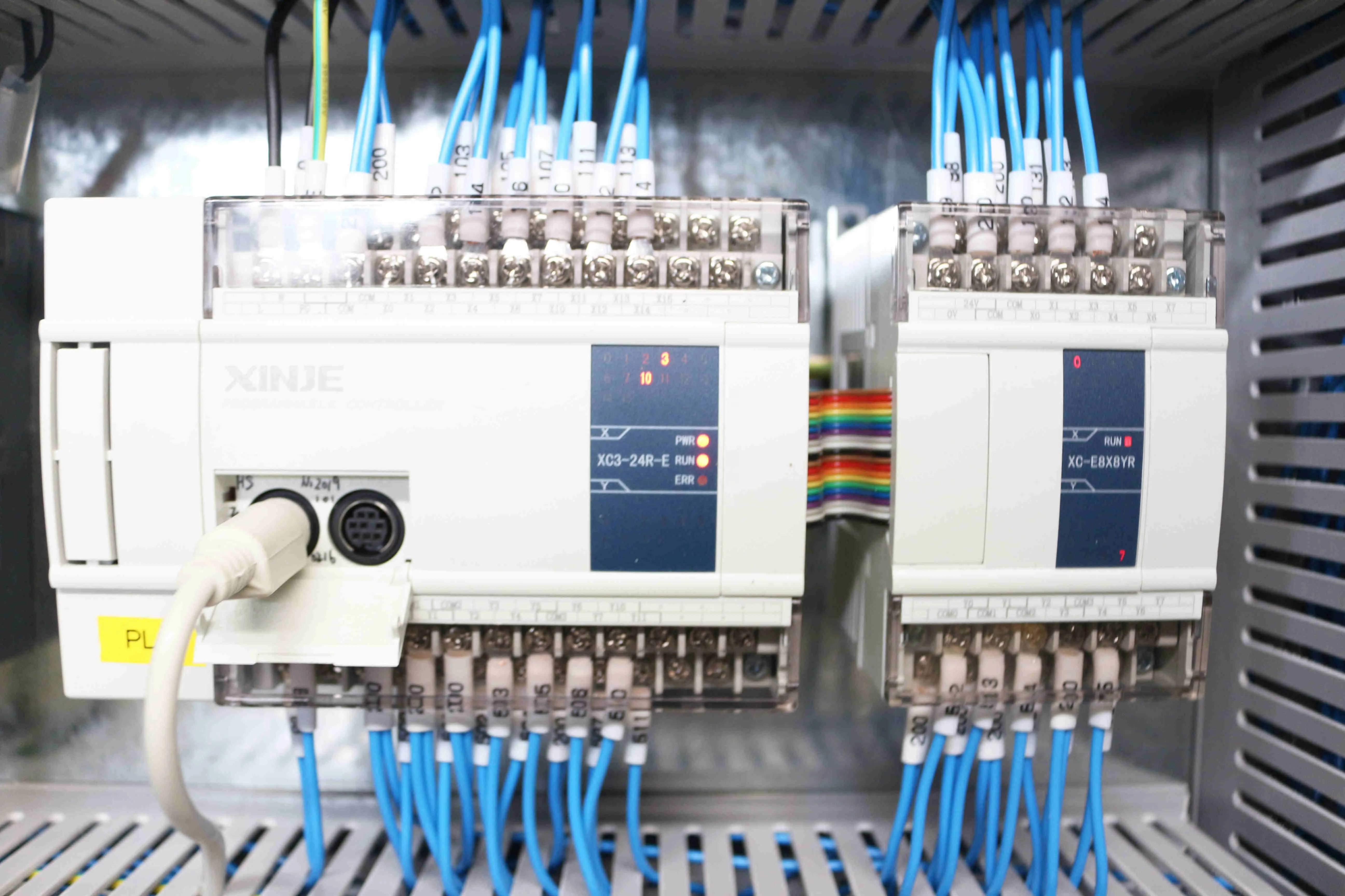 China ODM Four-Column Type Deep Drawing Hydraulic Press Supplier For Steel Door Making