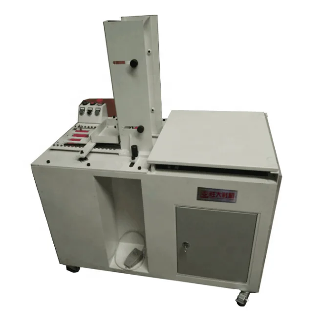 Автоматическая подача ПВХ шлепанцев машина для