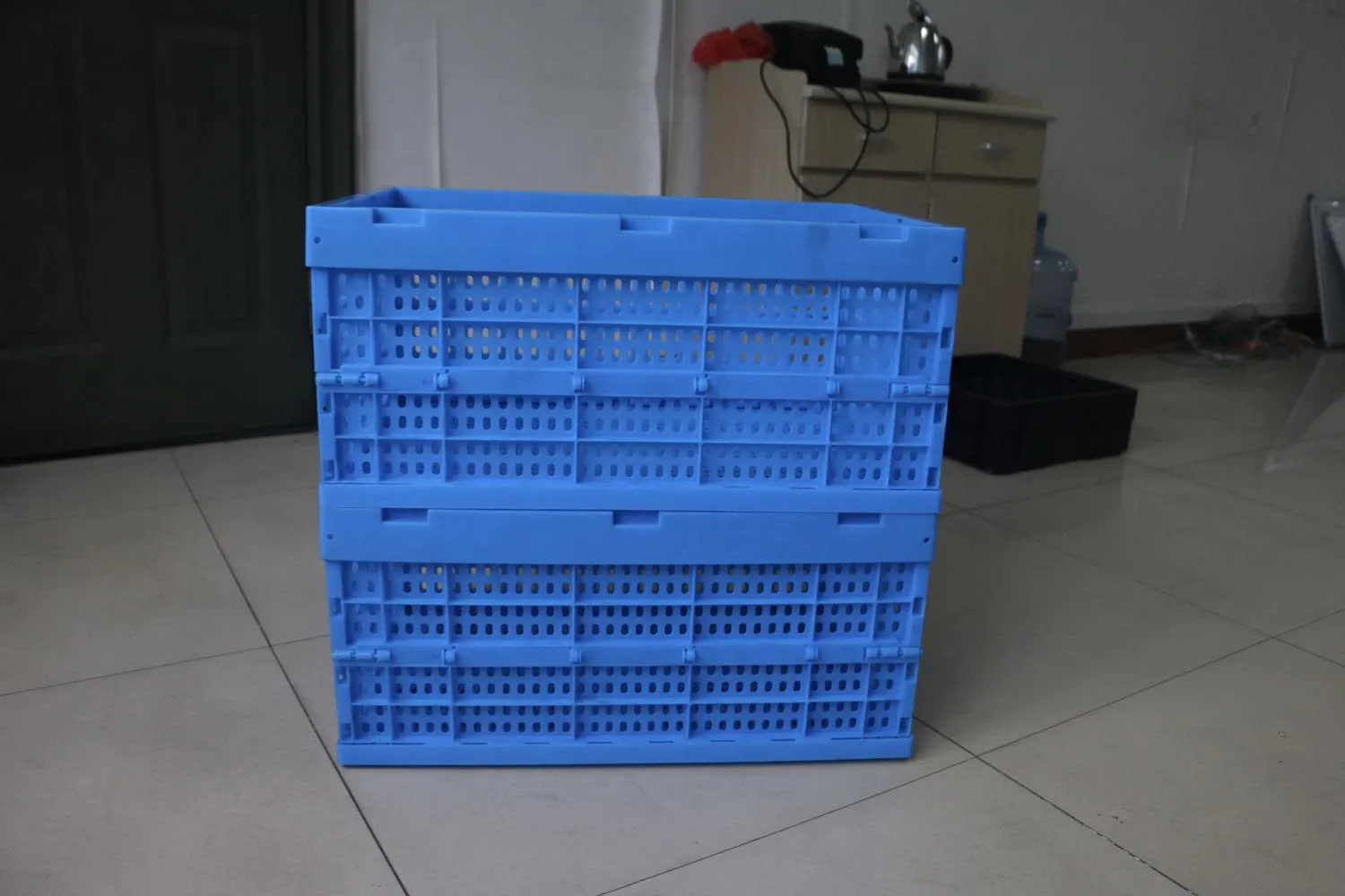 NEXARA 590*395*280mm Foldable PP Plastic Solid Box Crate Hot Sale Warehouse Series for Efficient Storage Organization