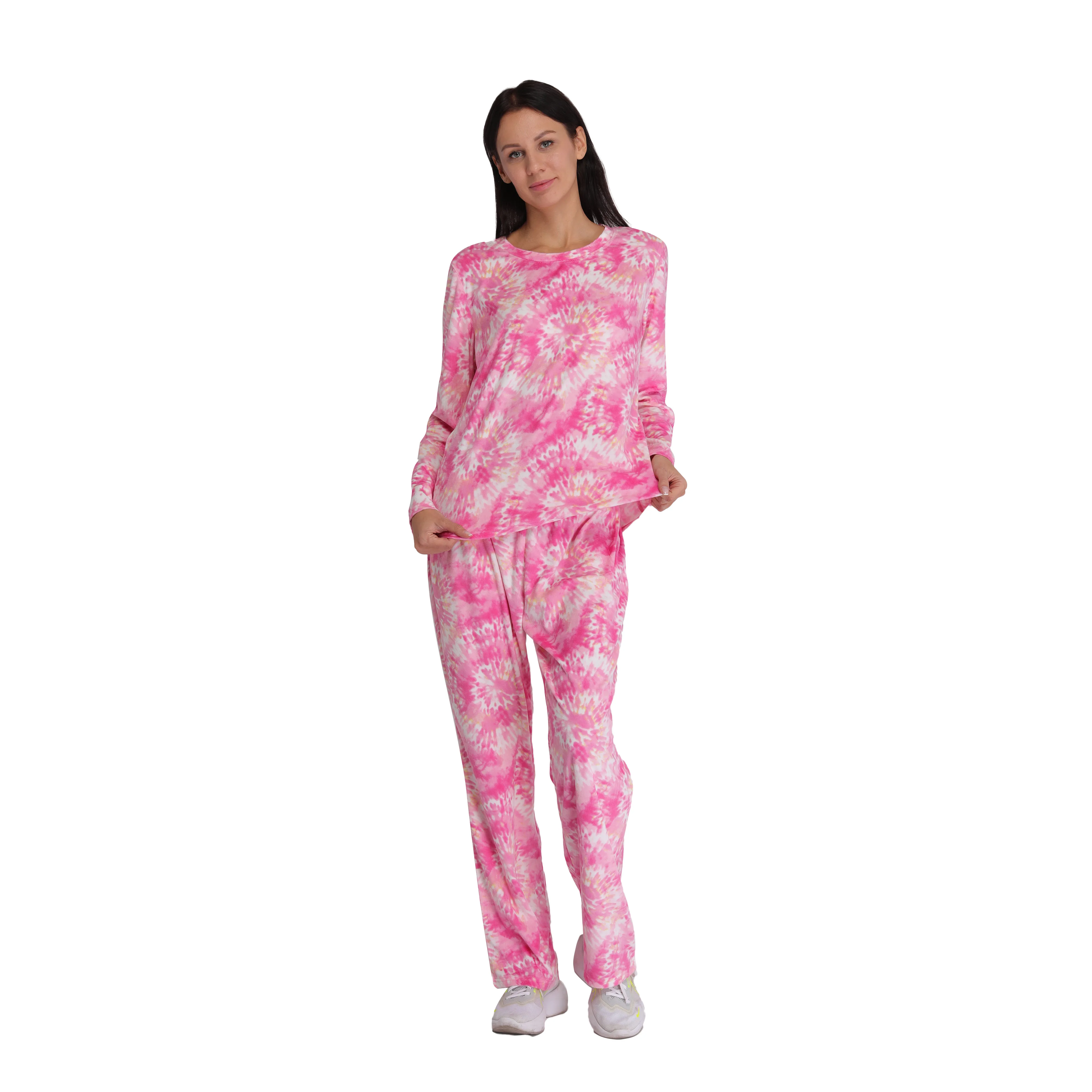 High quality spring and autumn long-sleeved soft ladies pajamas round neck coral fleece pajamas set