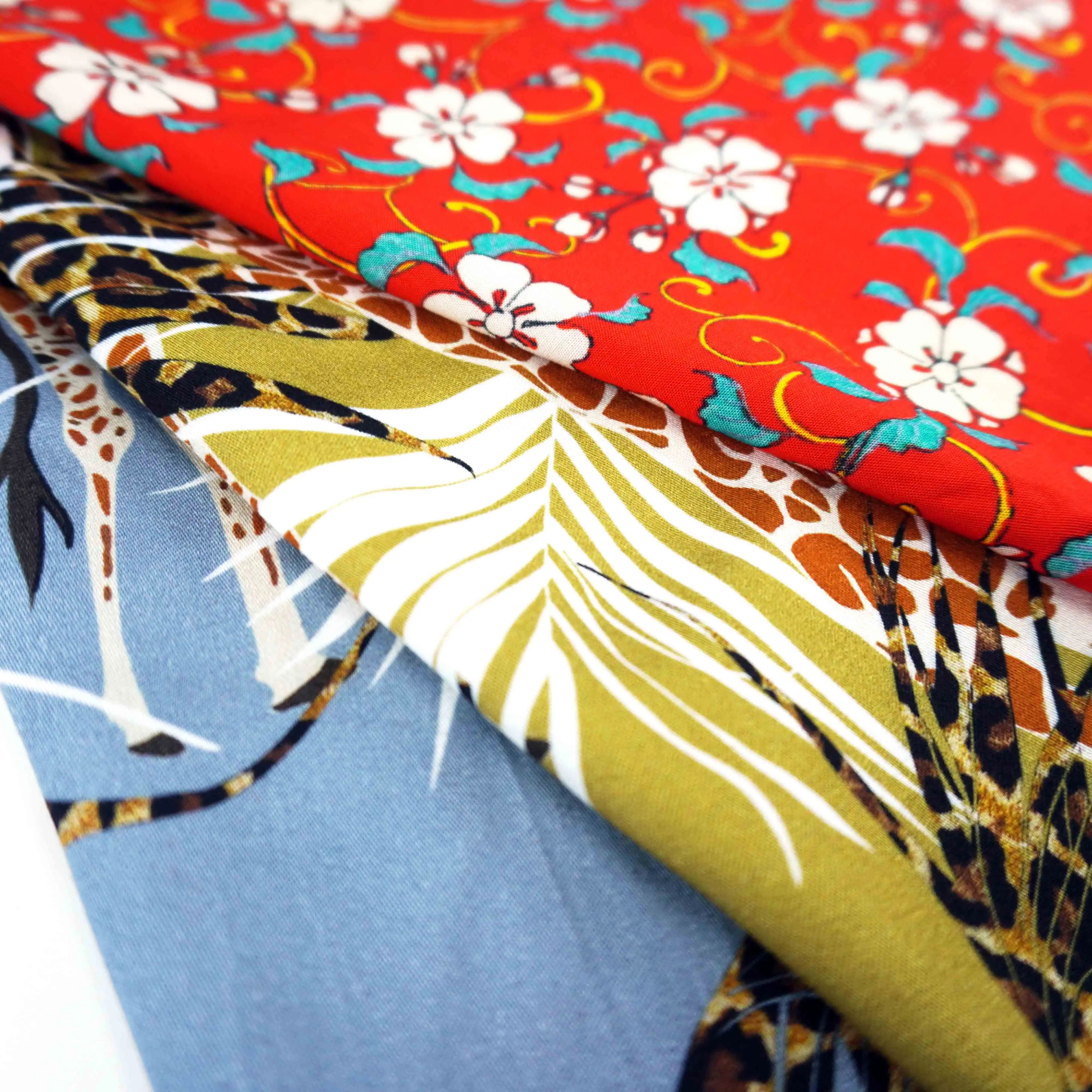 100% Digital Printed Pareo Rayon Fabric Japanese Crepe Yorya Crinkle Fabric Bamboo Viscose Fabric Flowers 50 Fiber 1.5*38