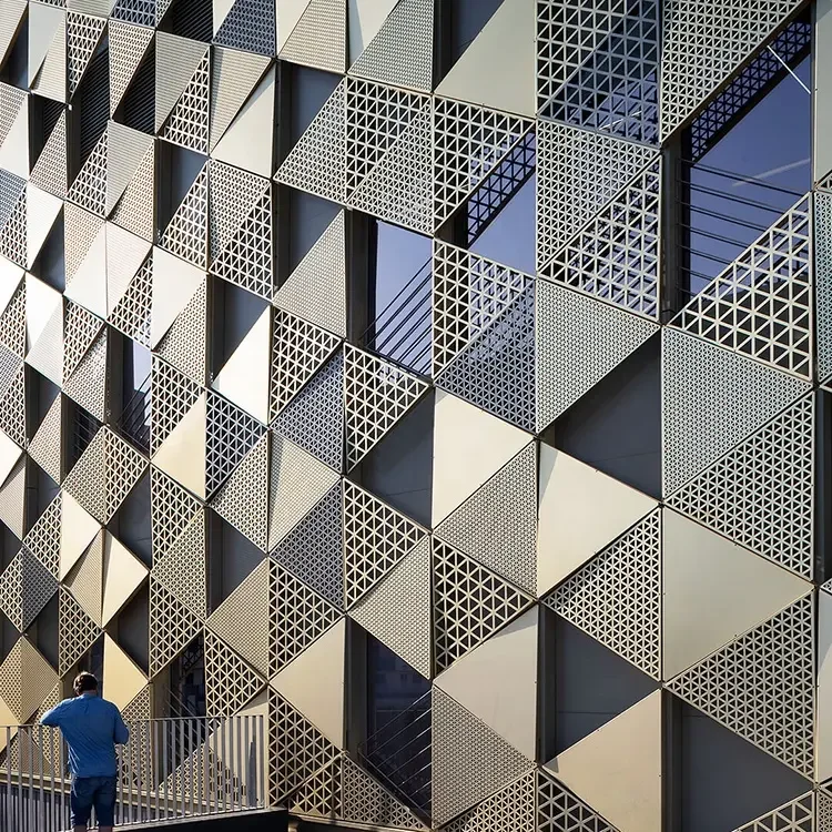 Modern Design 3D Stainless Steel Wall Panel Mirror Finish Metal Sheeting for Exterior Office Building Decoration