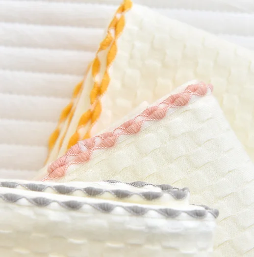 2023 Hot Sales Baby Blanket Double Layer Bamboo Fiber Embroidery Spring Soft Knitted Blanket