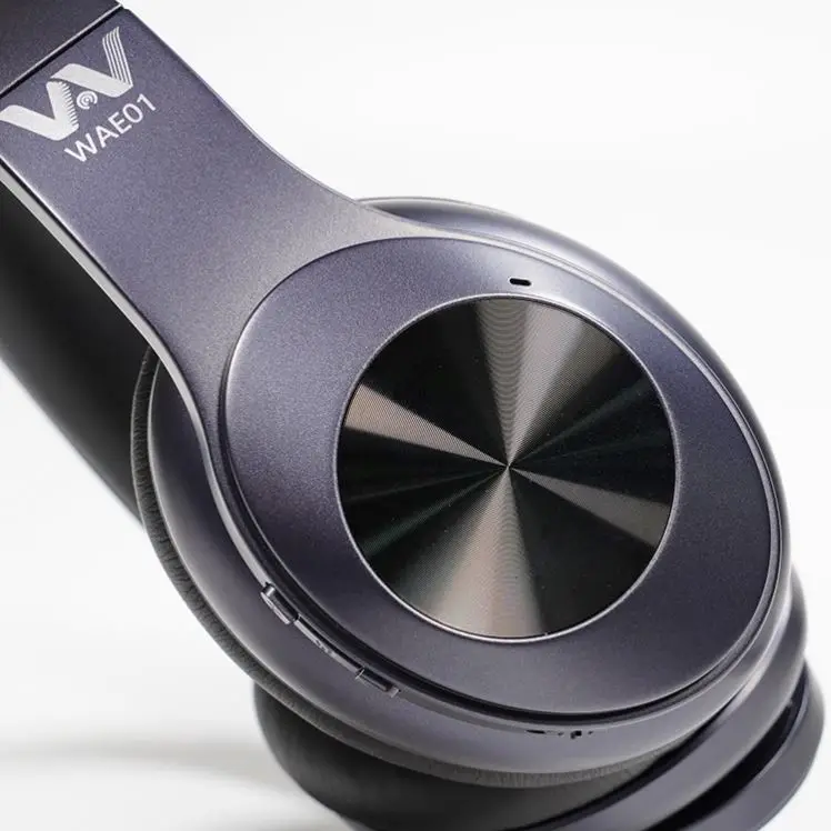 Price Good Sports Earbuds Macaron Mic Earphones Earphone Cover With High Quality