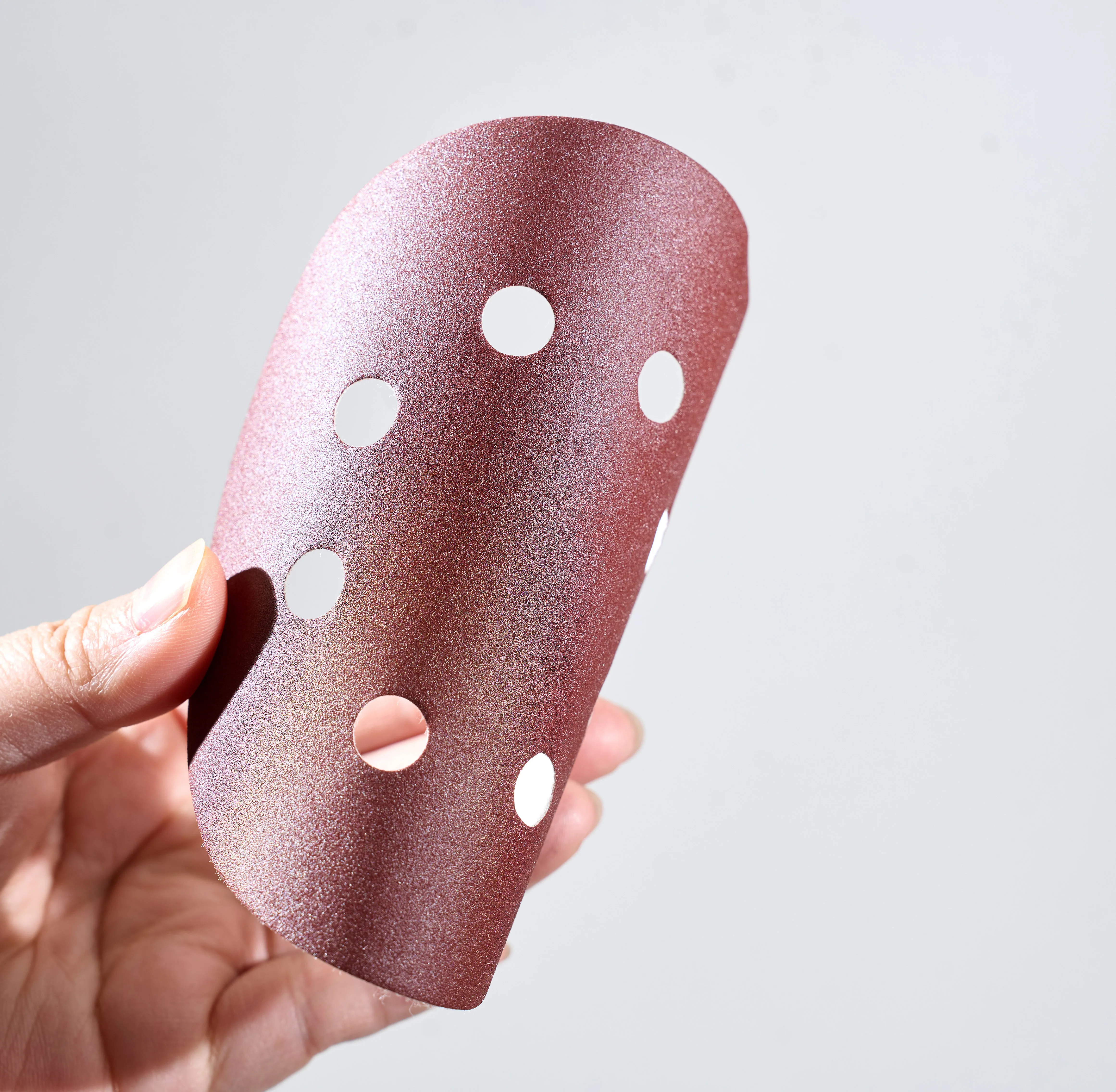 Высококачественный песчаный диск 6 дюймов 120 с крючком и петлей круглая пленка белым покрытием орбитальные шлифовальные песочные диски для шлифования древесины