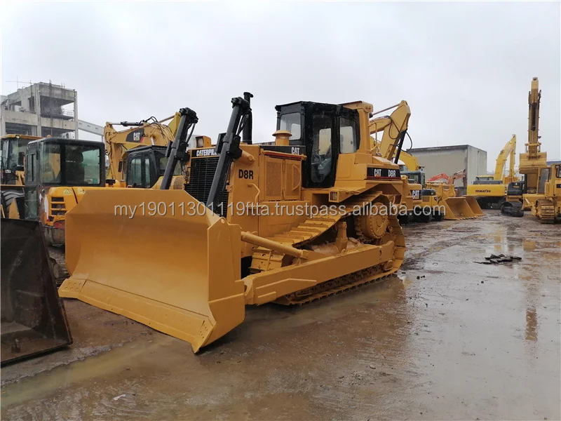 CAT D8R (1).jpg