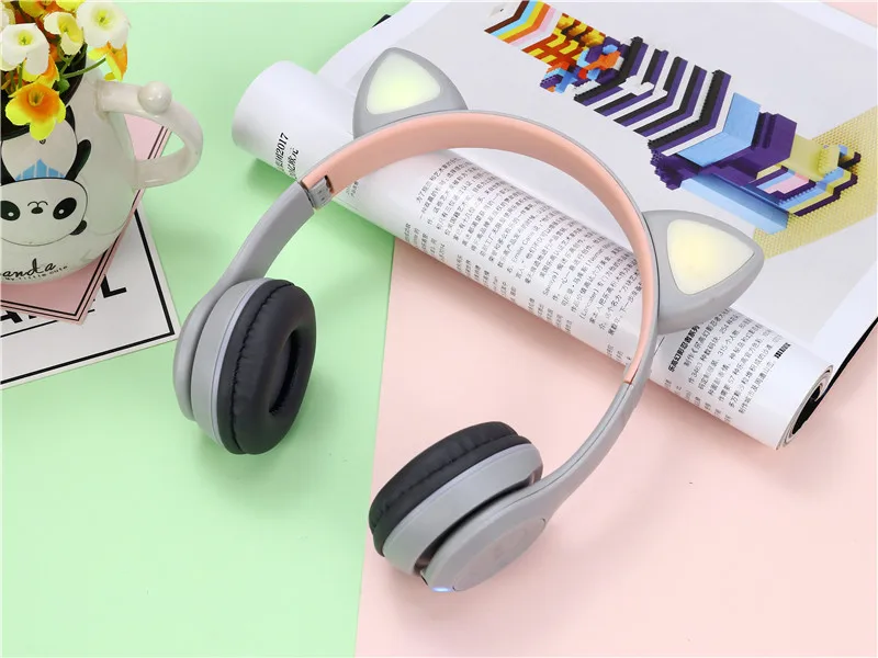Wholesale price Y47 Wireless Headphones Cat Ears Headset Gaming Noise Canceling Stereo Bass BT Earphone LED color light