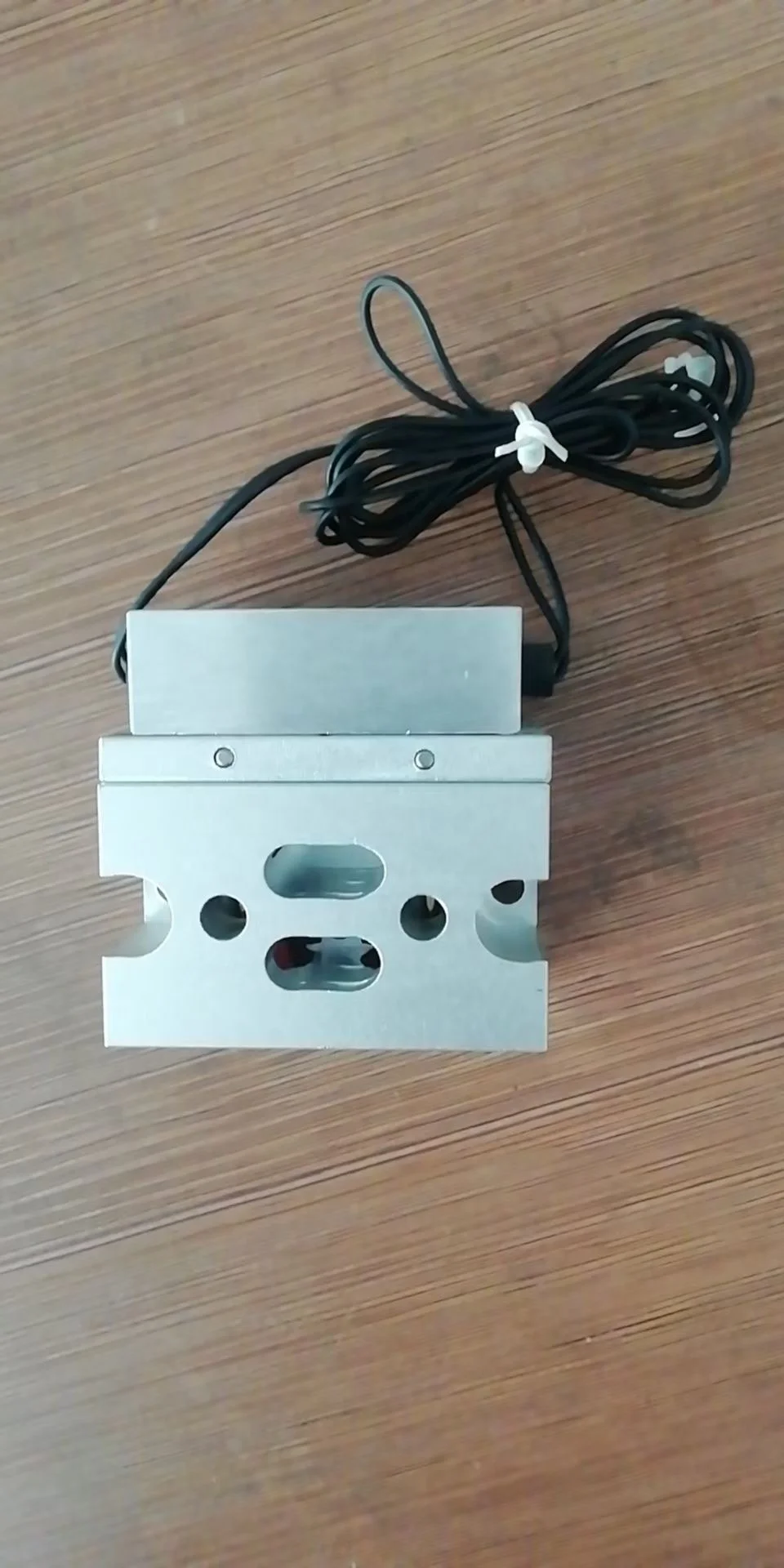 4 way pneumatic solenoid valve  DC12V DC24V 3W 1.5W for Oxygen generator  machine made in China