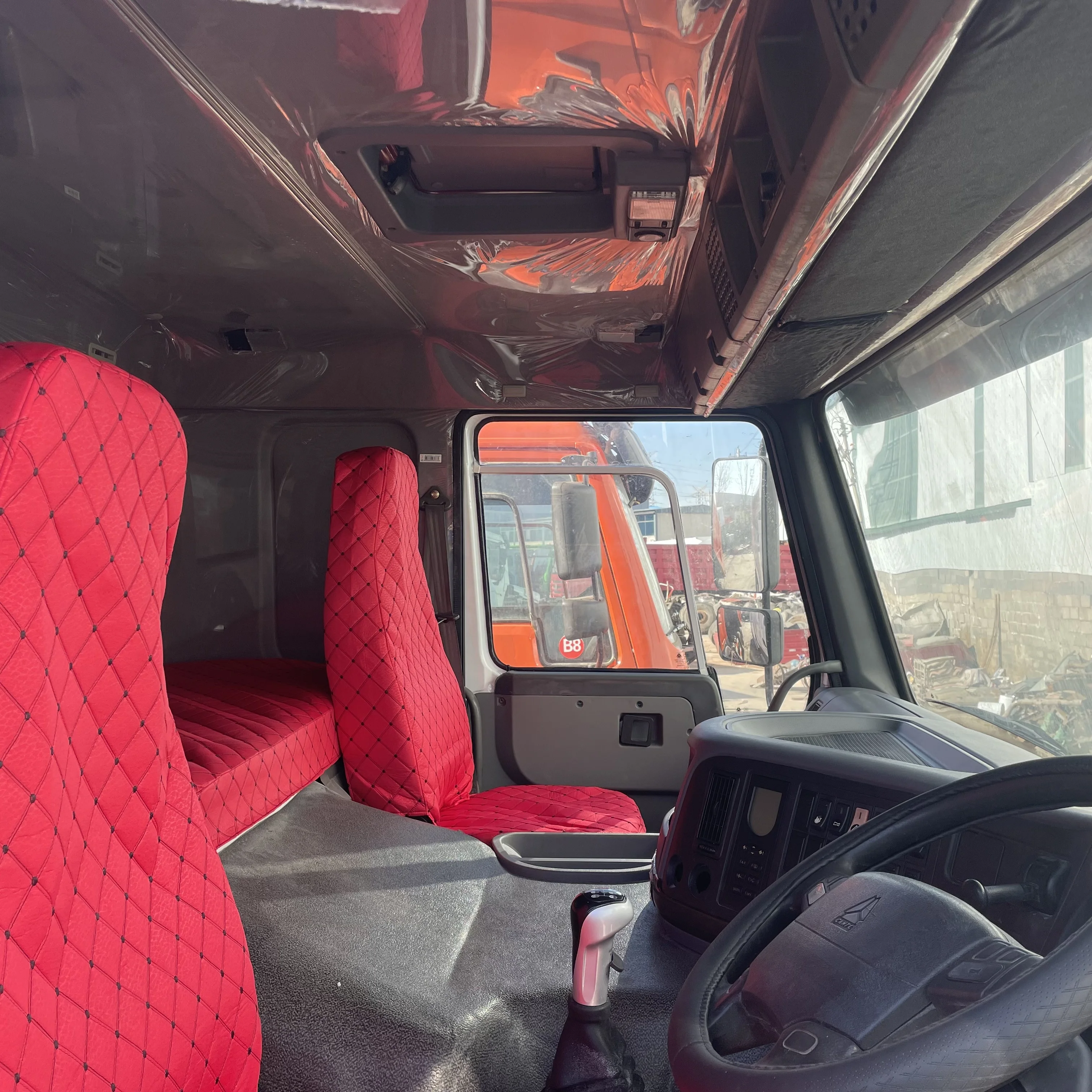 Lowest Price Exporting Used Howo Sinotruck Conplete Truck 6X4 20 Cubic Heavy Duty Transport Mine Dump dfm Truck for Senegal