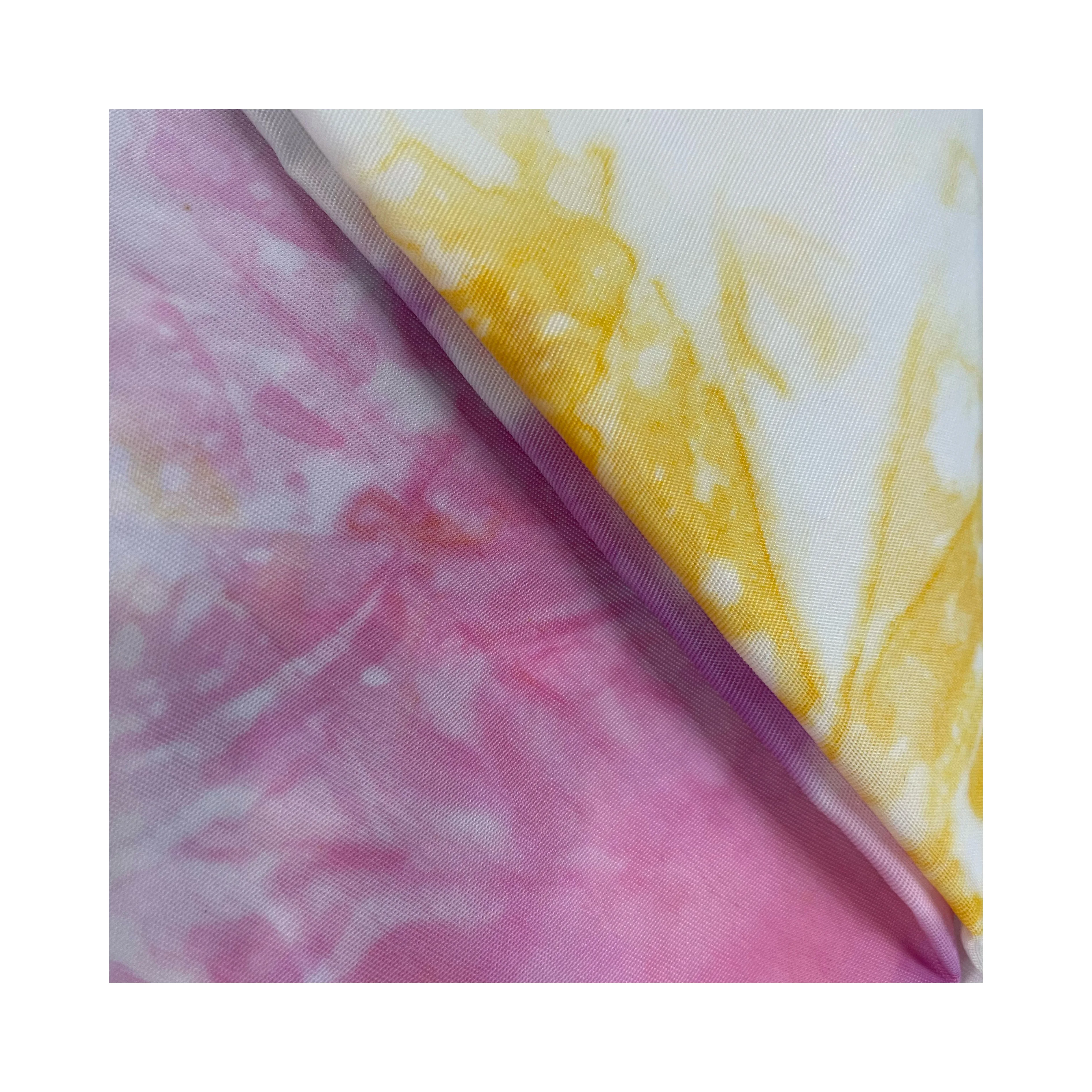 Fashion Cool Leisure Ski Suit 272T 2/2 Twill 70D*200D PU Coated 100% Tie dye Nylon Fabric For Coat