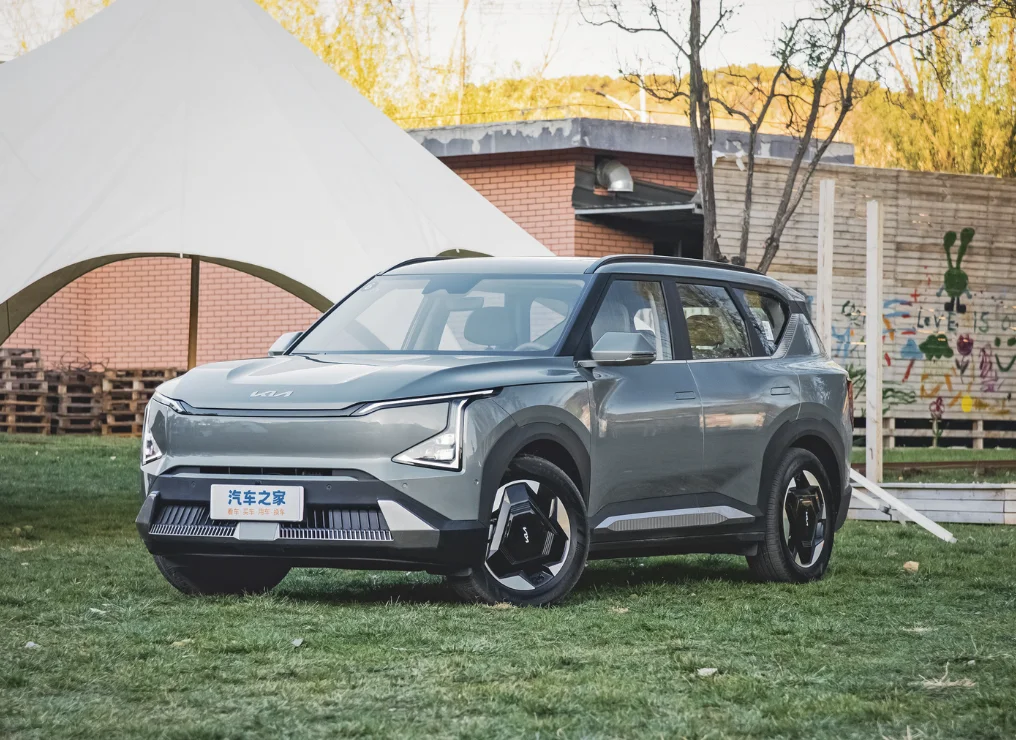 Подтвержденные поставщики электромобилей KIA Sorento 2024 Kia EV5 Land 530 км дальний внедорожник 4x4 Stinger цена электромобиля