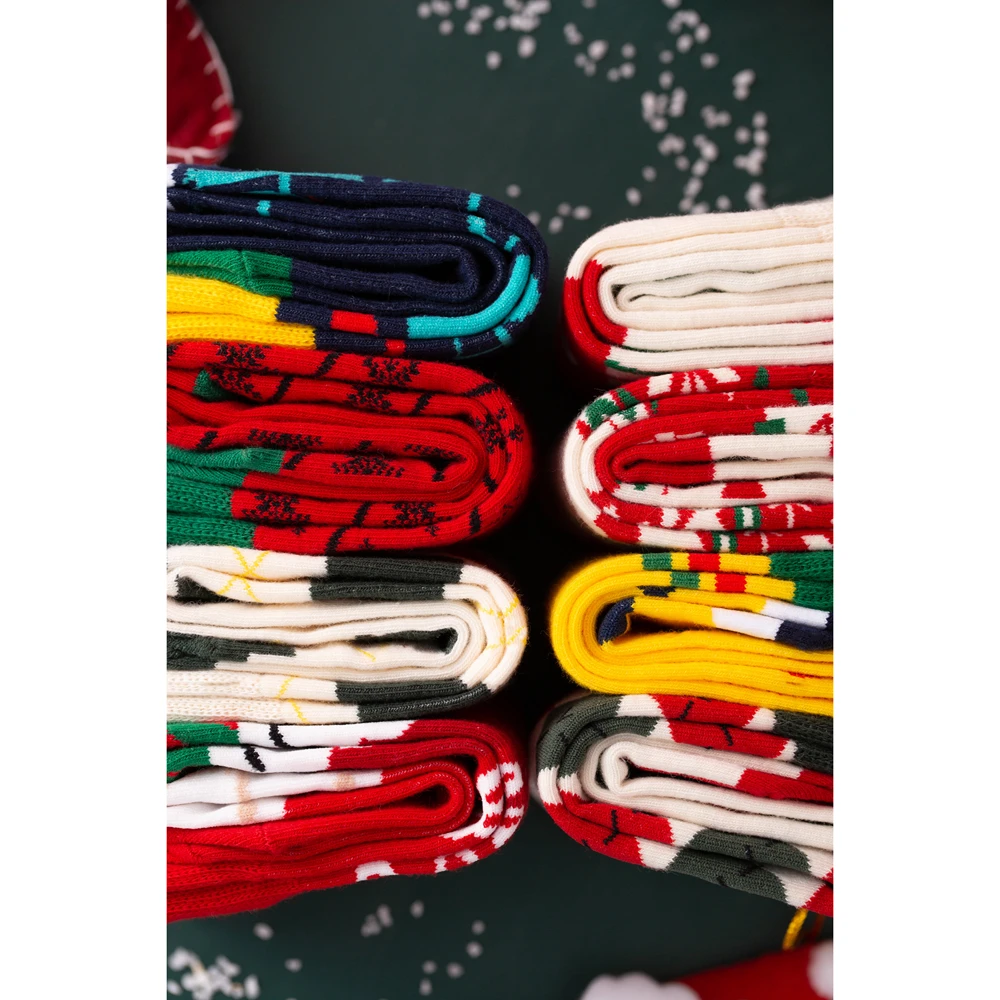 promotional cheap modern women crew festive bear 4 pairs in gift box women winter cute 2021 wholesale christmas socks set