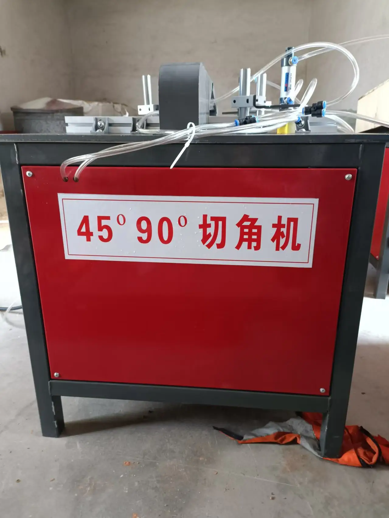 Automatic aluminium cutting machine 45 degree and 90 degree angle cutting machine aluminium cutter machine hot selling