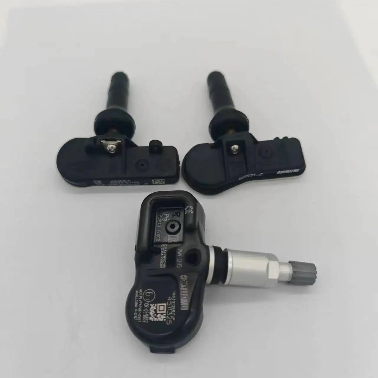 TPMS Tire pressure sensor for 2019, 2020, 2021 Kia Forte 52940J7000  52940-j7000 52940j7000
