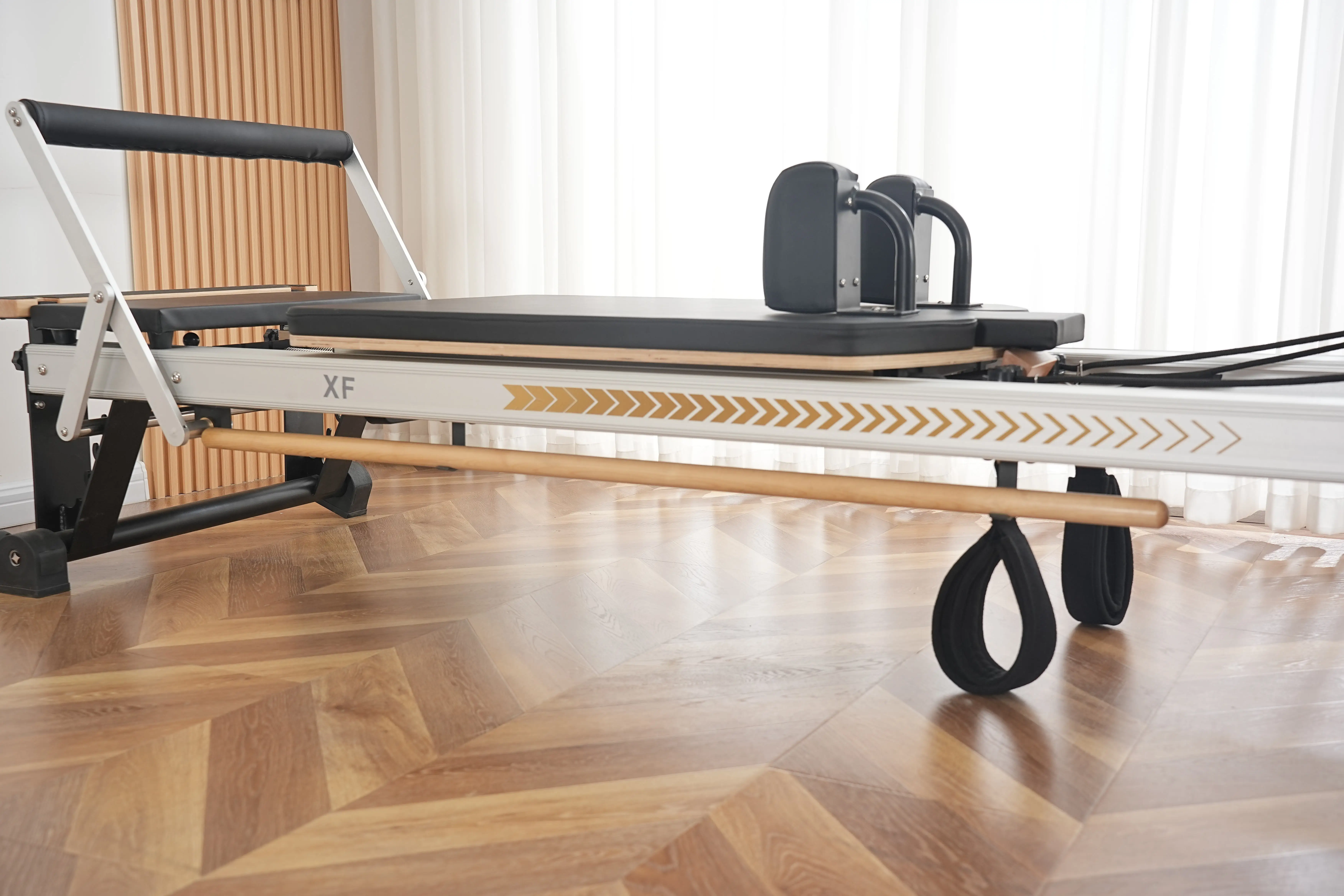 Professional Chinese Pilates Reformer Body Shaping Machine with Pilates Training Bed Frame Yoga Equipment