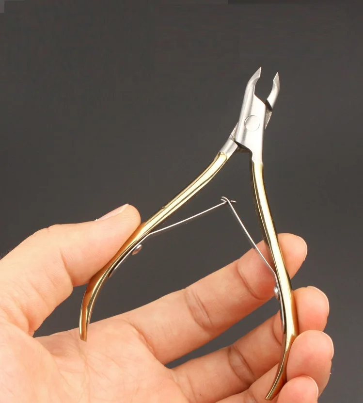 Qianya OEM High quality Stainless Steel Nail Nipper Trimmer Manicure Tools with Double Spring at Home/Spa