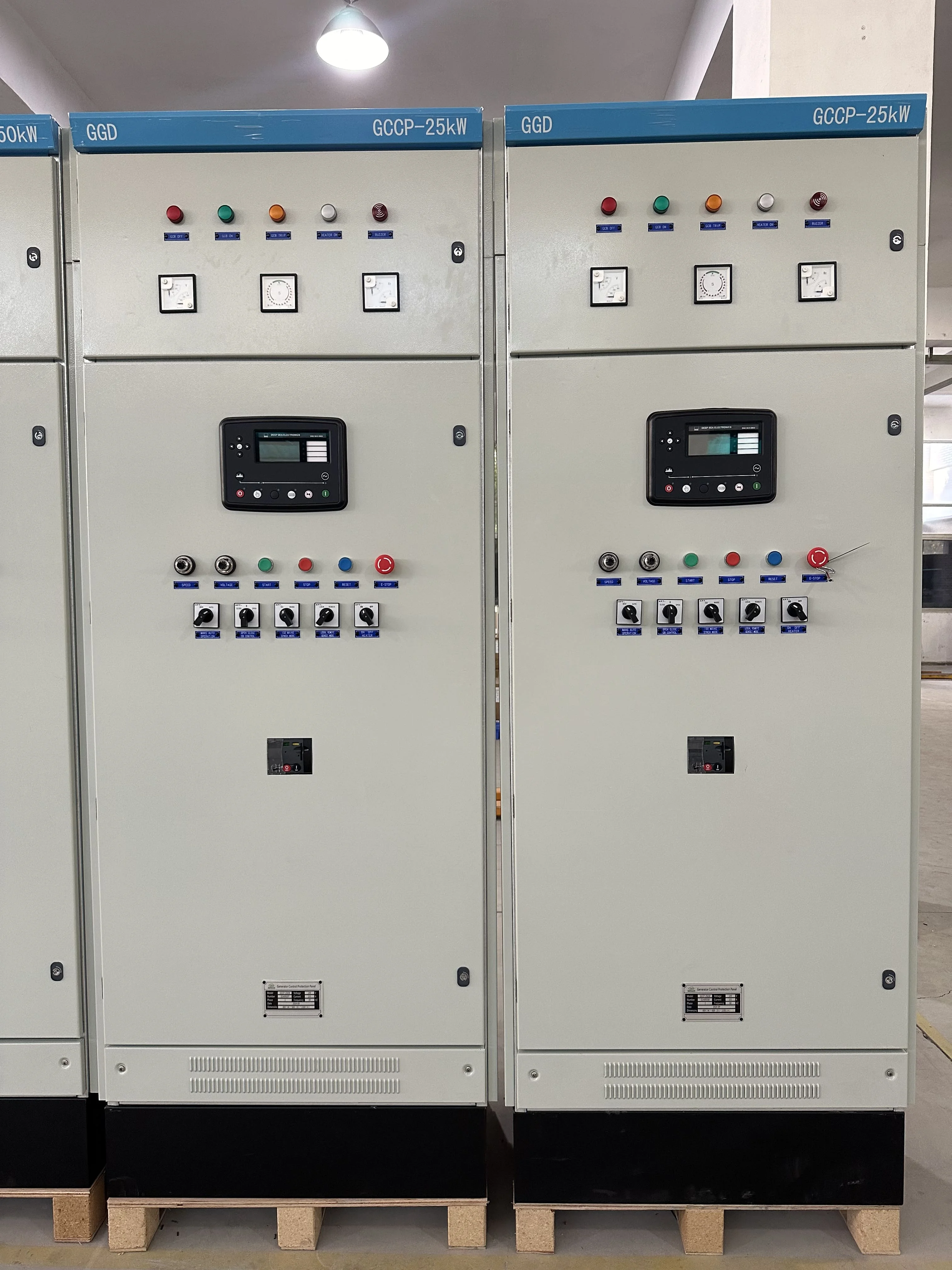 Stainless Steel Solar Battery Cabinets Outdoor Electric Cabinet Pole Mounted 25KW  Cabinet