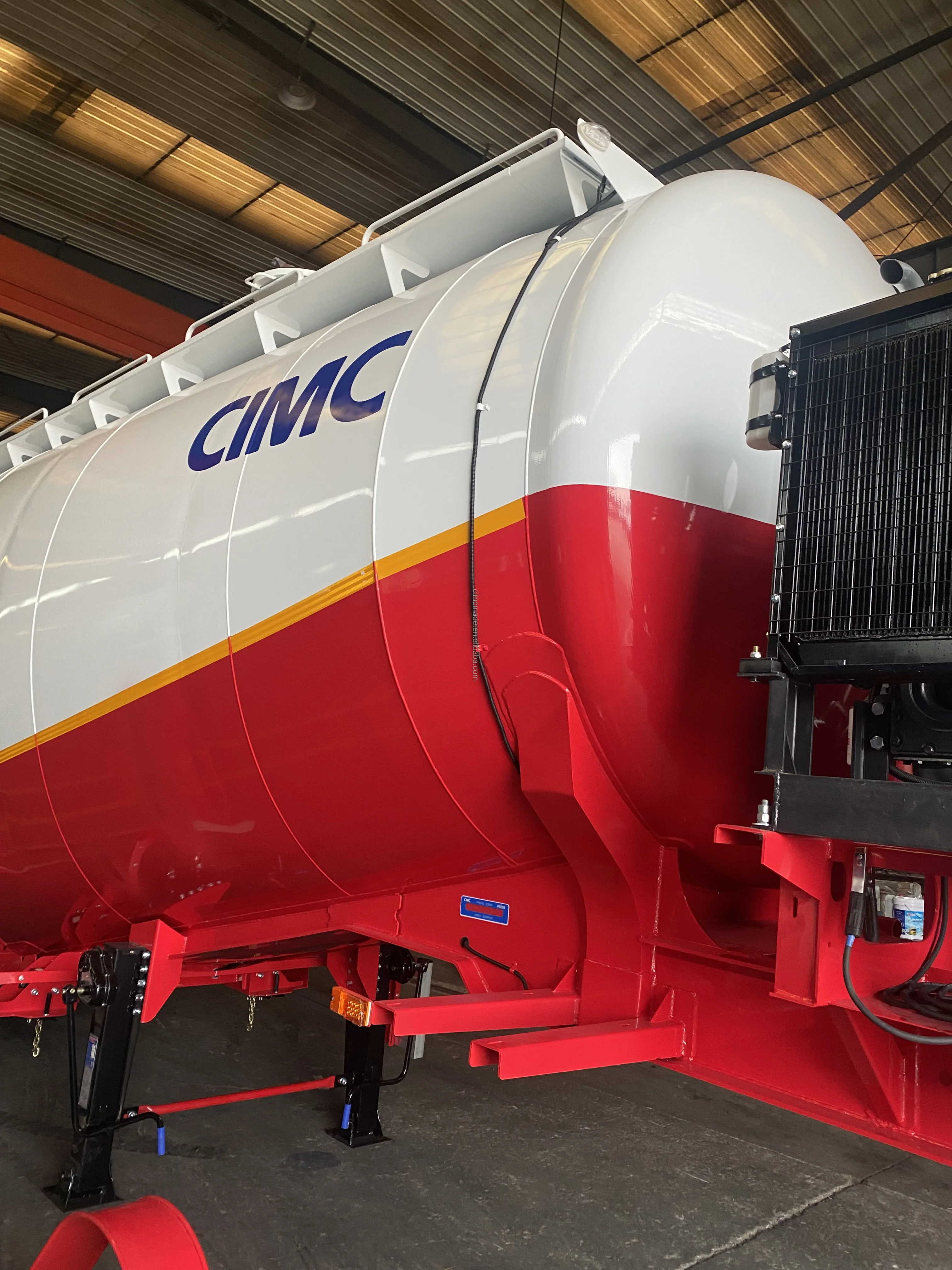CIMC Iron Steel Material Three Axles V type 40 50 60 Ton For Sale Dry Fly Ash Powder Bulk Cement Tanker Semi Truck Trailer