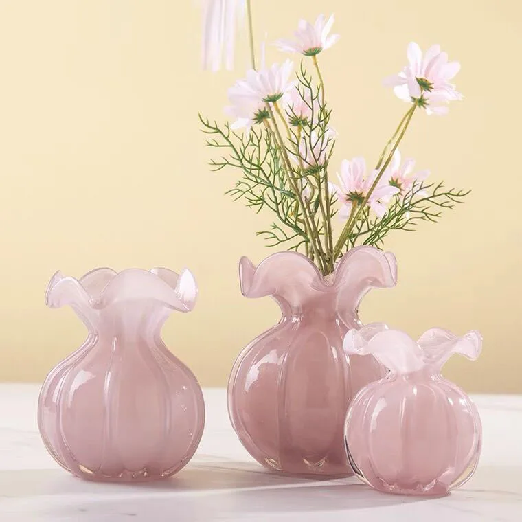 Оптовая продажа, сделанные вручную, в европейском стиле, современные, светло-розовые плиссированные кафели, маленькая стеклянная ваза для бутонов