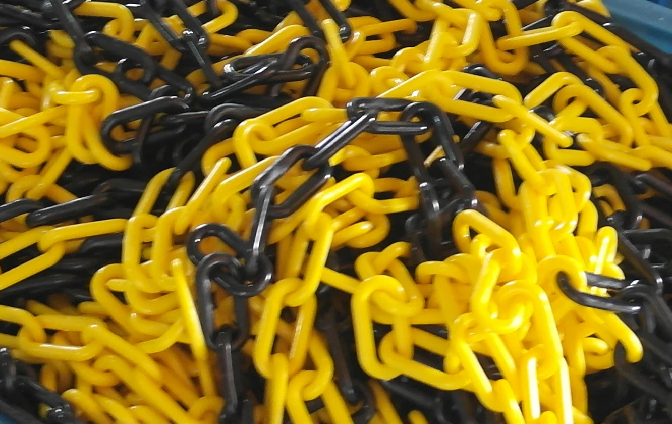 Colorful 8mmx25m Roadway Safety Plastic Warning Post Link Chain